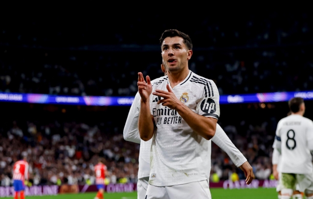 Kết quả lượt đi vòng 1/8 cúp C1: Arsenal tạo 'vụ nổ', Real phá dớp 600271