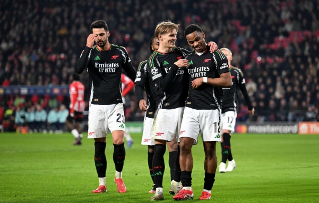 Kết quả lượt đi vòng 1/8 cúp C1: Arsenal tạo 'vụ nổ', Real phá dớp 600270