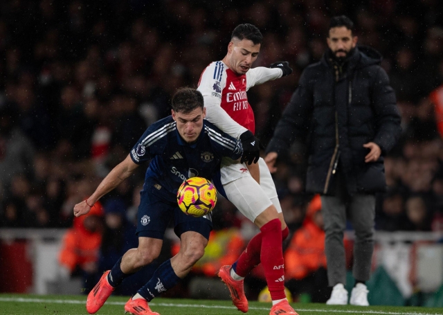 Gary Neville chỉ thẳng kết quả đại chiến MU vs Arsenal 601949