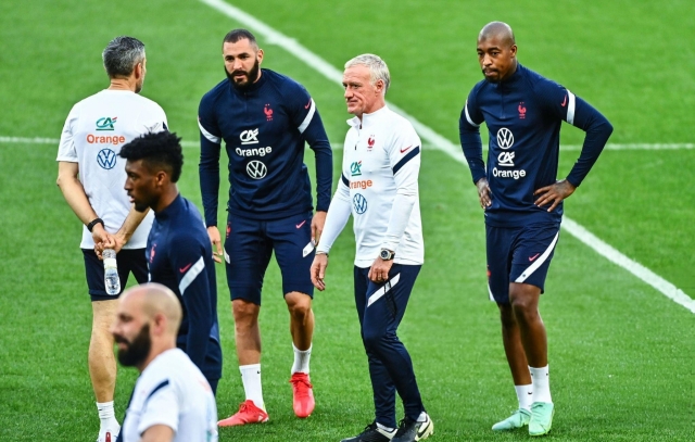 Triệu tập Mbappe, Deschamps bị tố phân biệt chủng tộc 607073