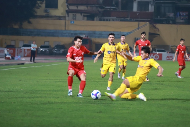 Thắng tổi thiểu SLNA, Viettel xây chắc top 3 V.League 626035