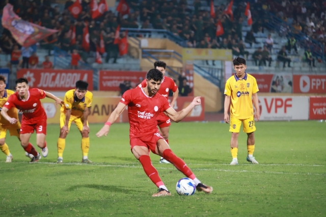 Thắng tổi thiểu SLNA, Viettel xây chắc top 3 V.League 626036
