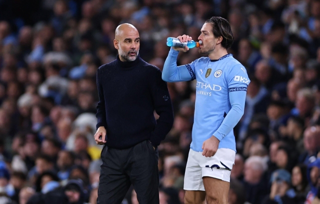 Pep Guardiola 'bóng gió' 1 cầu thủ Man City ra đi 640118