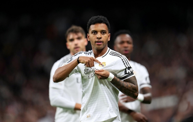 Bị Alonso 'ghẻ lạnh', Real ra giá bán Rodrygo 654889