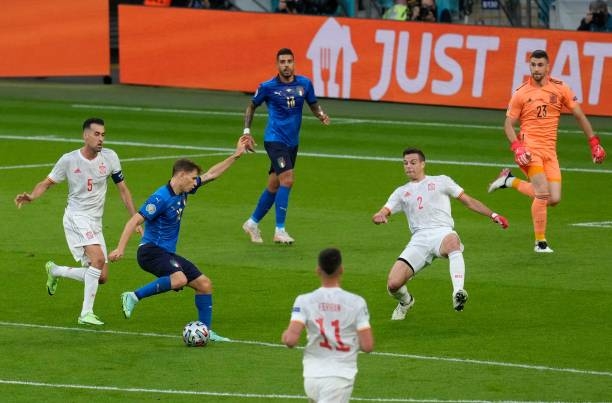 Trực tiếp Ý 0-0 Tây Ban Nha: Giành quyền kiểm soát 60708