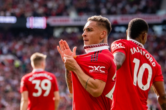 'Ngồi khóc trên đống tiền', người Ajax vẫn chưa buông tha cho Antony 188722