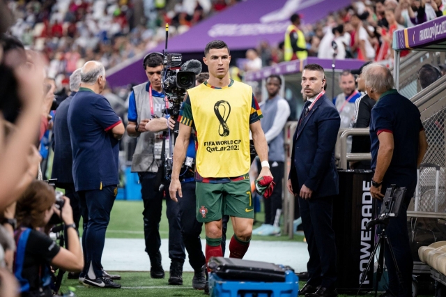 Lần đầu tiên trong sự nghiệp, Ronaldo 'chạm tới' cột mốc vô cùng đáng quên 229017
