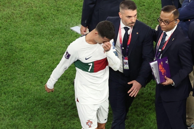 Ronaldo ra thông báo cực bất ngờ về tương lai hậu World Cup 2022 231221