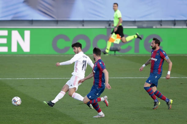 Trực tiếp Real Madrid 1-0 Levante: Asensio nổ súng Ảnh 1