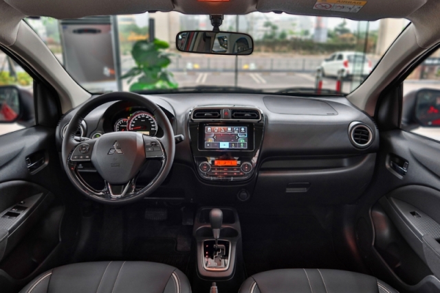 Nội thất Mitsubishi Attrage 2020