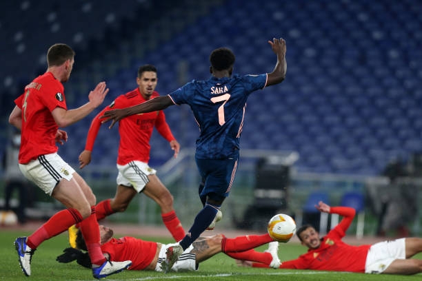 Trực tiếp Benfica 1-1 Arsenal: Arsenal liên tục dồn ép Ảnh 1