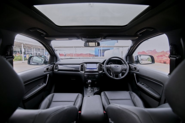 Nội thất bên trong Ford Everest 2021