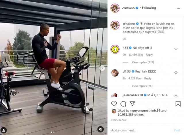 Giật mình với diện mạo lạ lẫm của Ronaldo 'phiên bản COVID-19' Ảnh 1