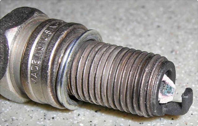 bugi bị mòn cực âm