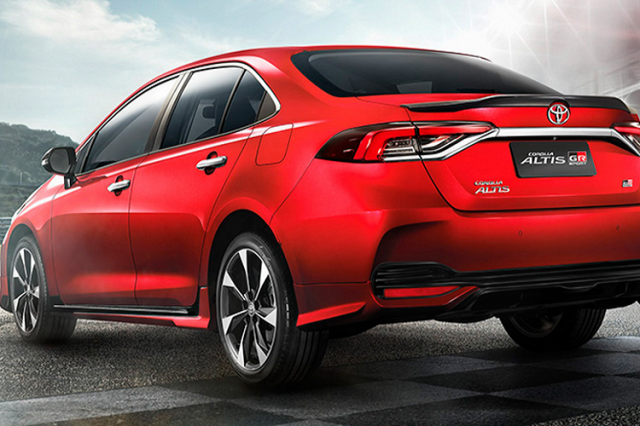 Ngoại thất Toyota Corolla Altis 2021