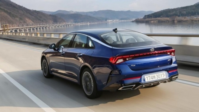 Kia K5 GT 2021 ra mắt tháng 11 với giá bán từ 709 triệu đồng Ảnh 2