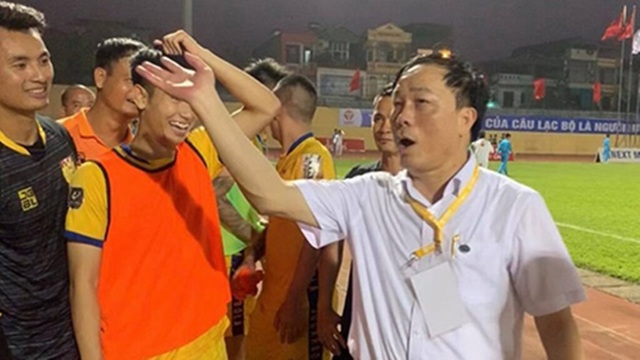 Theo bầu Đệ, xét nghiệm Covid cho toàn đội Thanh Hóa là không cần thiết vì Thanh Hóa không nằm ở tâm dịch
