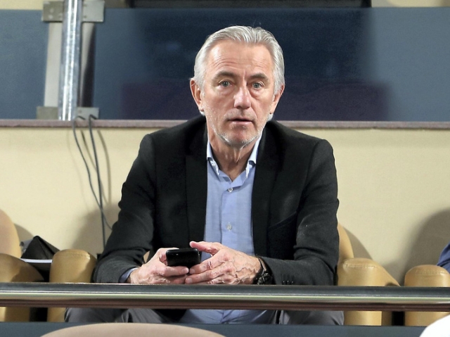 HLV Bert van Marwijk được tin tưởng giao nhiệm vụ dẫn dắt ĐT UAE thêm lần nữa