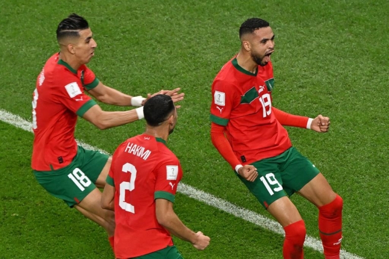 Kết quả ở trận đấu giữa Bồ Đào Nha và Maroc không hề như ý mong đợi của các fan. Ronaldo đã cố gắng hết sức nhưng vẫn không thể giúp đội nhà giành chiến thắng. Hình ảnh anh đau lòng sau trận đấu khiến chúng ta cảm thấy quan tâm và đồng cảm. Hãy xem để hiểu thêm về những nỗ lực của đội tuyển Bồ Đào Nha!
