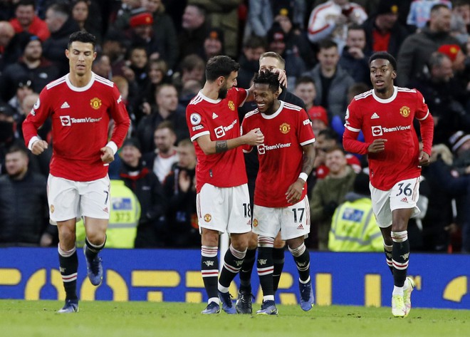 Sự thật đằng sau phòng thay đồ của Man Utd được 'phơi bày': Thật sự bất ngờ 196052