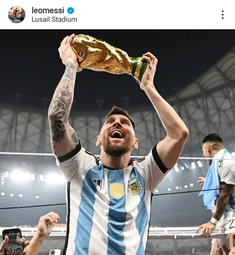Dù World Cup 2022 đang đến gần và chúng ta đang mong chờ một kỳ quan huyền thoại, còn gì tuyệt vời hơn khi xem hình ảnh của Messi tại giải đấu lớn nhất.
