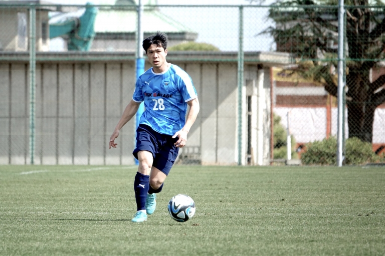 Công Phượng thi đấu 90 phút cho Yokohama FC