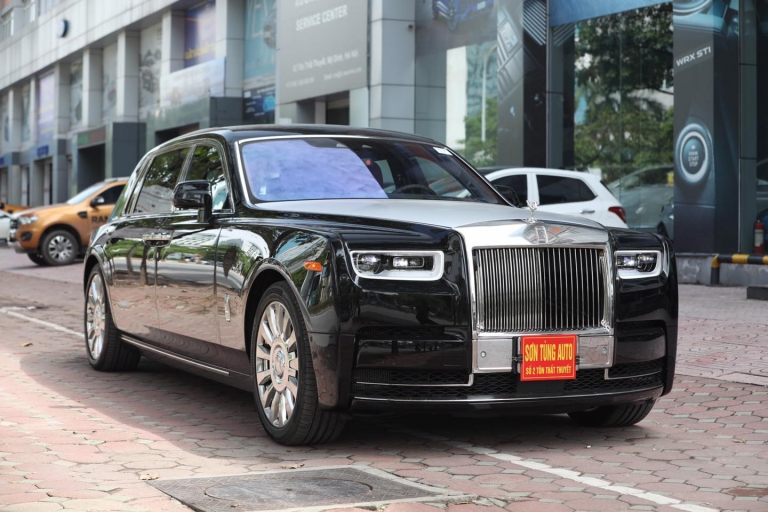 Chi tiết Rolls Royce Phantom kèm giá bán 062023