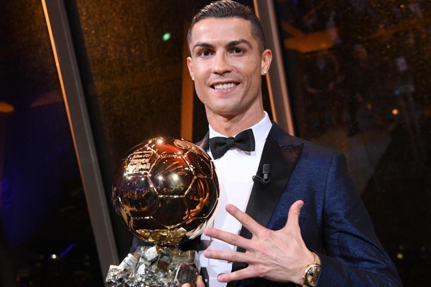 Ronaldo bất ngờ tiết lộ kết quả Quả bóng Vàng cho Messi 679231