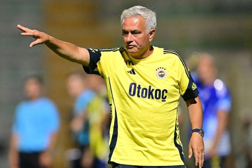 Mourinho bất ngờ được 1 CLB tại ngoại hạng Anh nhắm đến 701095