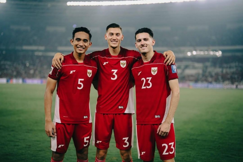 Cầu thủ Indonesia phản ứng gay gắt với NHM 703139