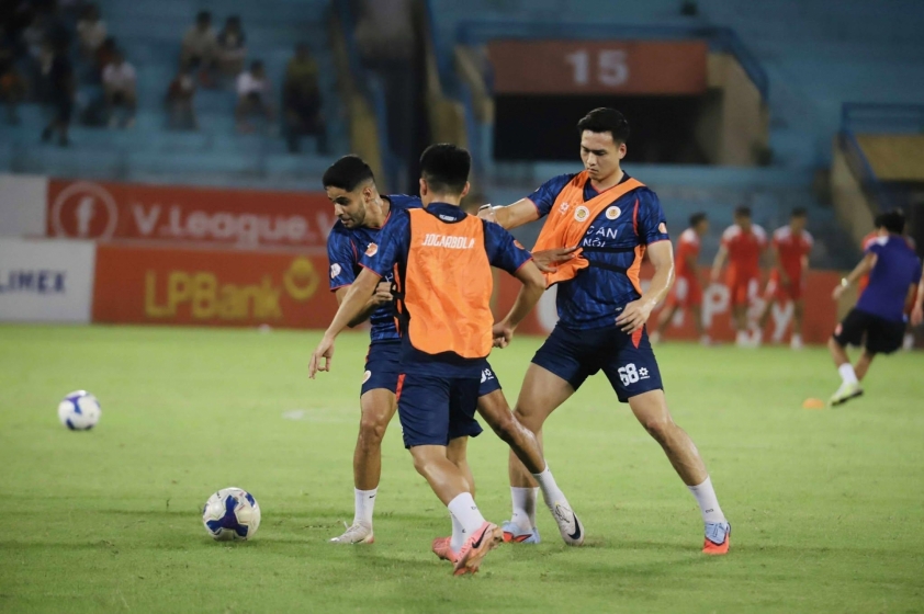 Trực tiếp CAHN vs Hải Phòng: Đã có đội hình 703873