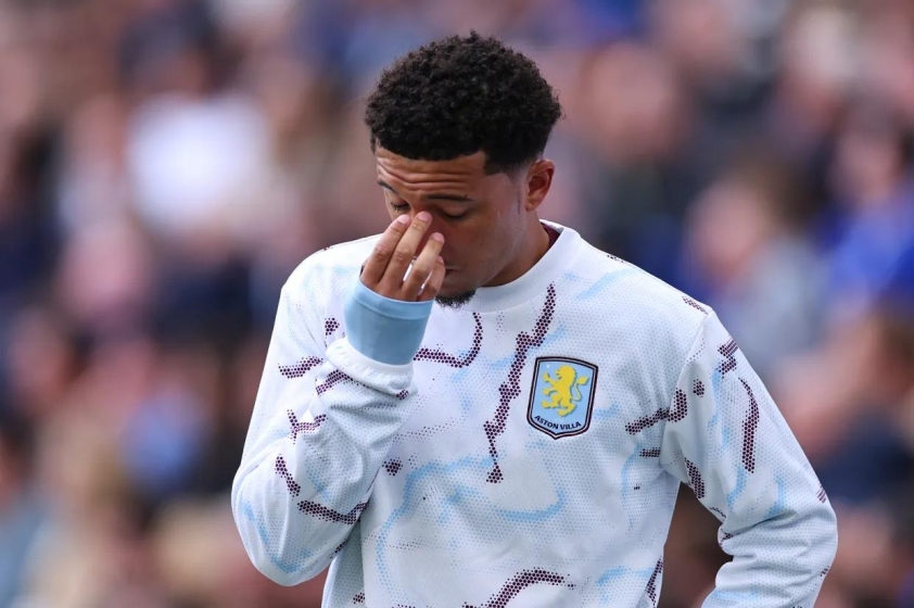 MU thanh lý loạt sao trị giá 151 triệu Bảng để chiêu mộ Baleba 5 jadon-sancho-aston-villa-premier