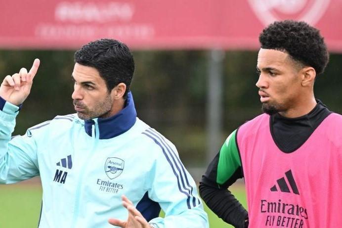 "Mikel Arteta chỉ quý ông 74 triệu bảng đá chính một lần duy nhất" 5 Mikel Arteta chỉ cho ngôi sao 74 triệu Bảng đá chính đúng 1 lần 723001