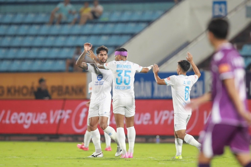 Ba trận thua liên tiếp tại V-League phơi bày rõ điểm yếu của Nam Định 724560