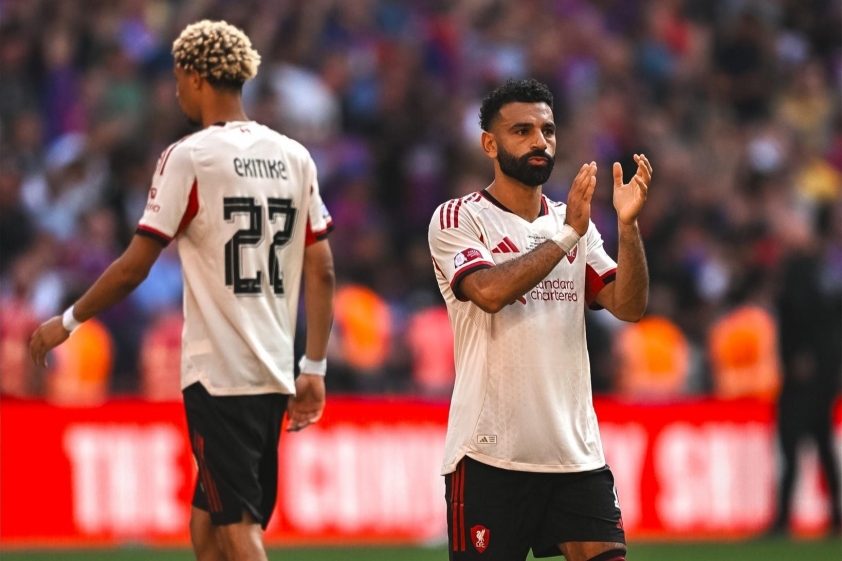 Salah sẽ tiếp tục ngồi dự bị ở Liverpool 727042
