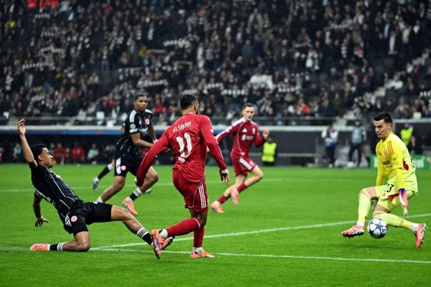 Salah sẽ tiếp tục ngồi dự bị ở Liverpool 727041