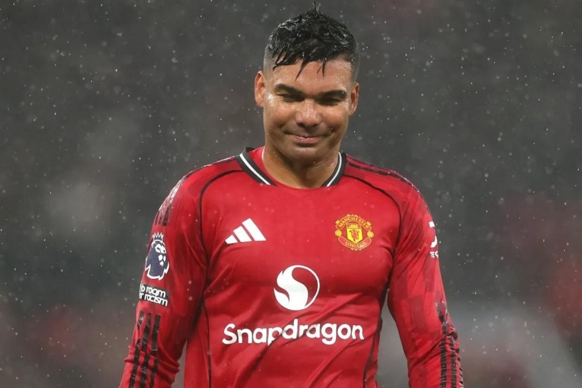 HLV Ruben Amorim ca ngợi MU, nhà vô địch Champions League 5 casemiro-manchester-united-leave