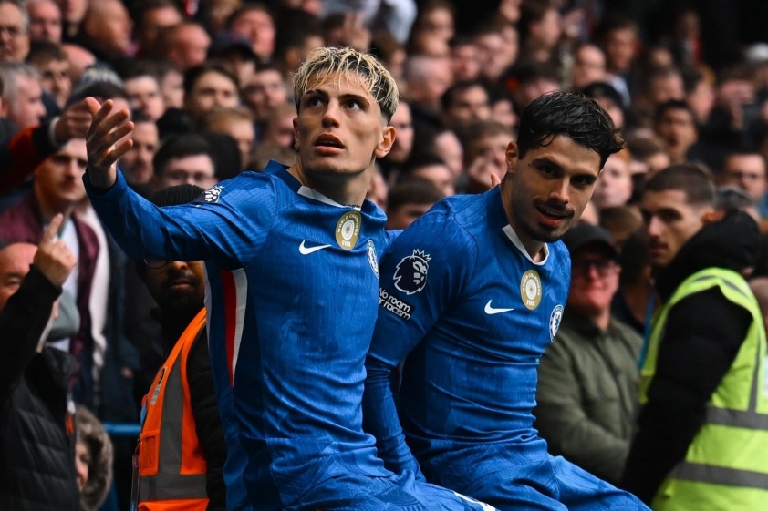 Chelsea gục ngã ngay tại Stamford Bridge, thua đau Sunderland phút chót 4 Trực tiếp Chelsea 1-2 Sunderland: Sunderland vươn lên dẫn trước 728785