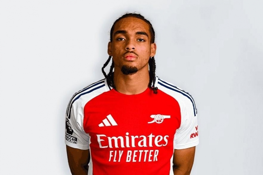 Ngôi sao cũ của Arsenal thú nhận nguồn gốc Malaysia 5 Ngôi sao từng thi đấu cho Arsenal thừa nhận mang dòng máu Malaysia 729534