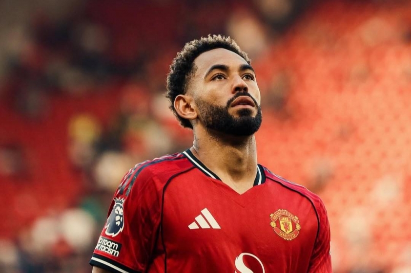 "Eric Cantona mới ca ngợi sự vĩ đại của MU" 4 nhaaa