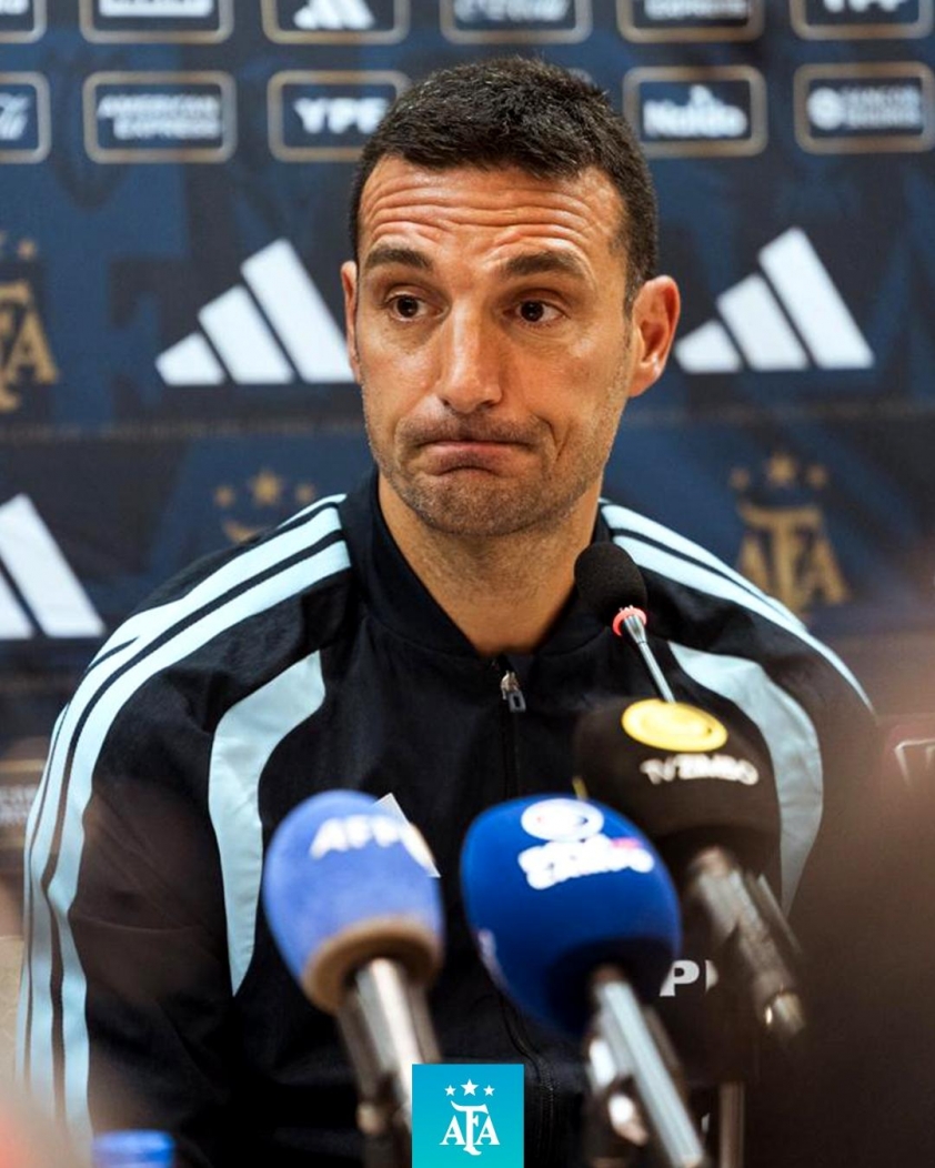 HLV Argentina quyết định cuối cùng về tương lai của Messi 4 582612574_1377809630407231_43867