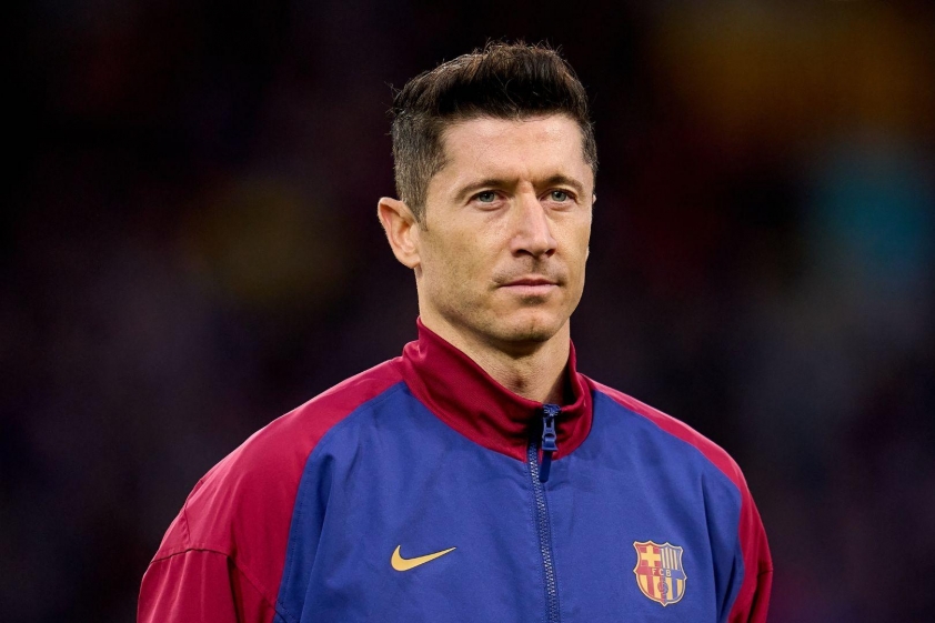 Lewandowski chia sẻ 'Tôi không nghĩ về tương lai' 672779