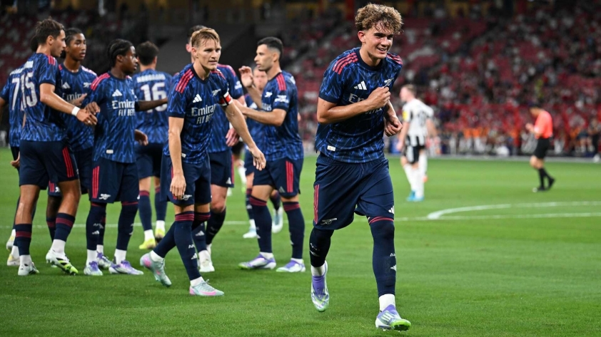 Thần đồng của Arsenal nhận được lời khuyên quý giá 679012