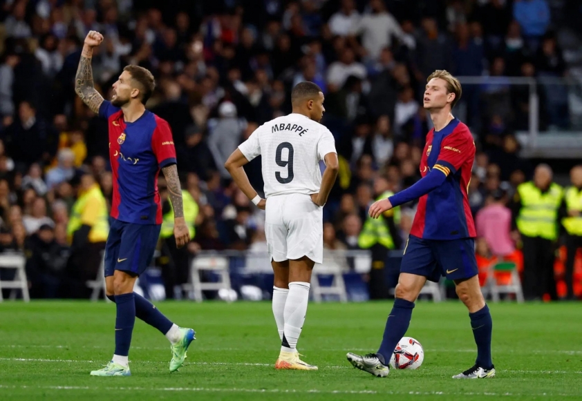 Chia tay người đại diện tương lai trụ cột Barca sắp được xác định