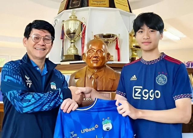 Tài năng 16 tuổi của học viện Park Hang Seo được tham dự V-League 692893