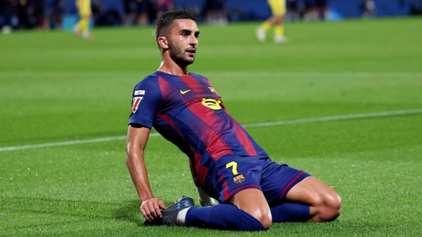 Barca hoãn việc gia hạn với tiền đạo đóng góp 31 bàn 709598