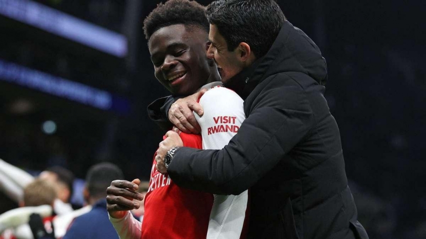 Arsenal chuẩn bị 'siêu hợp đồng' quyết giữ chân Bukayo Saka 713527
