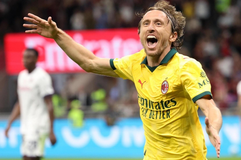 Ở 40 tuổi, Luka Modric vẫn làm chủ tuyến giữa Serie A 715993