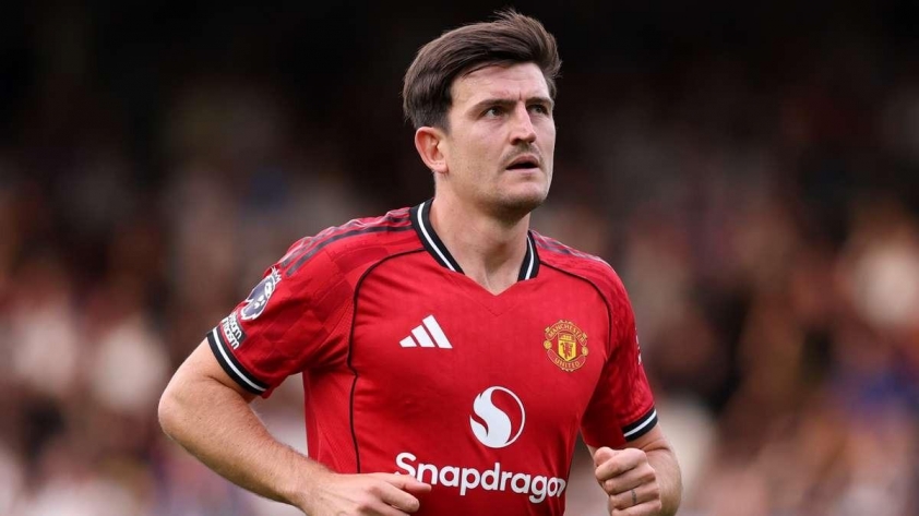 Từ bỏ mức lương khổng lồ, Harry Maguire quyết ở lại MU 720927