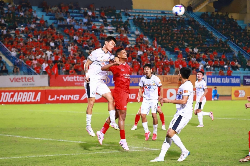 Trực tiếp Viettel 0-1 Đà Nẵng: Đà Nẵng tạo bất ngờ 725541